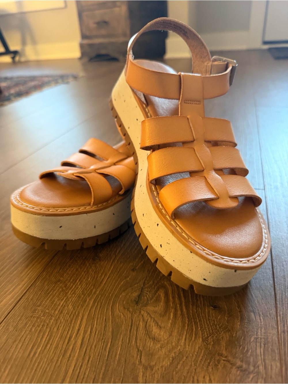Universal Thread Tan Platform Fisherman Sandals